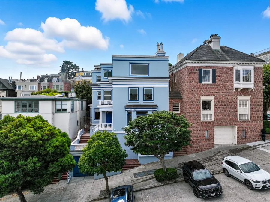 San Francisco homes on a residential street